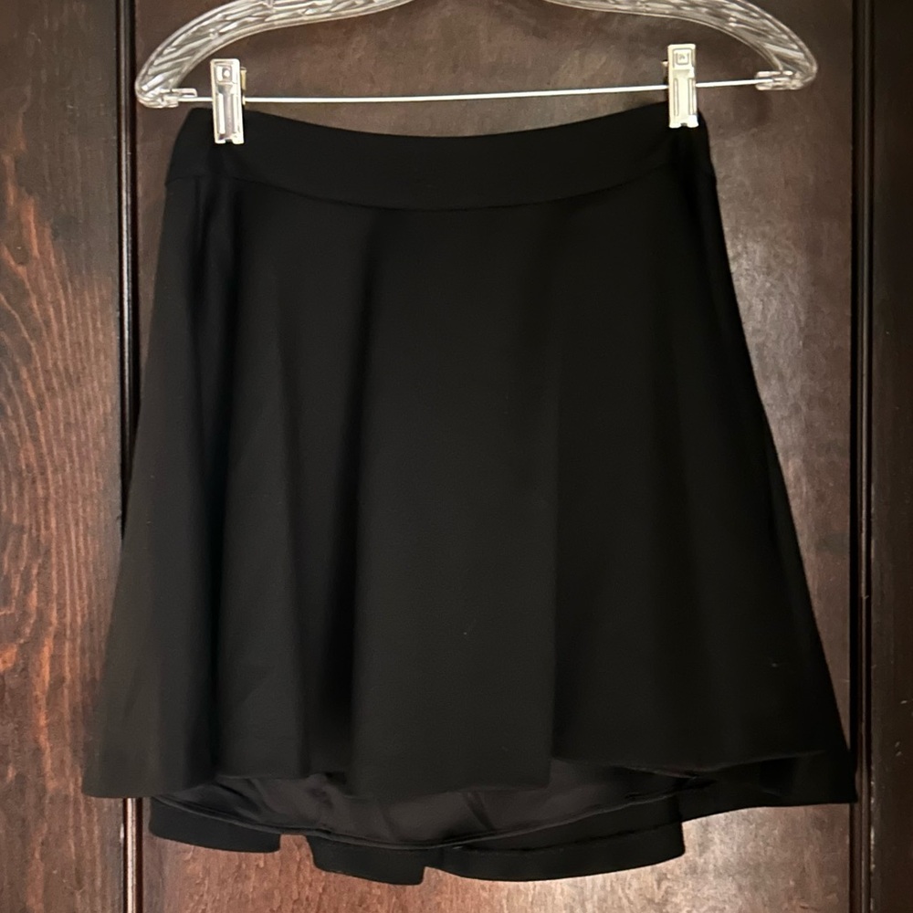 Alice + Olivia Black classic skirt size‎ 6